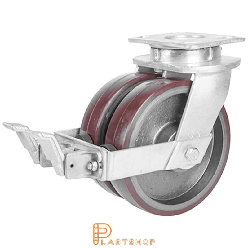 Double link wheel with brake, plate, wheel diameter 150 mm, building height 200 mm, hub in cast iron with soft track in PUR in red color. 1350 kg load capacity, double ball bearings