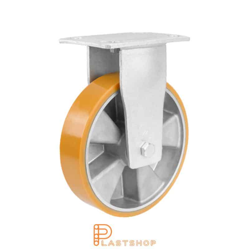 Fast bygel, plat, hjuldiameter 150 mm, byggehøyde 200 mm, nav i aluminium med myk bane i PUR i oransje farge. 550 kg bæreevne, doble kulelager